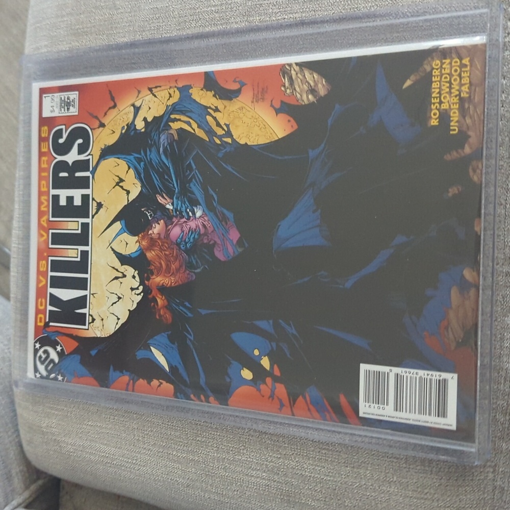 DC vs. Vampires Comic Book